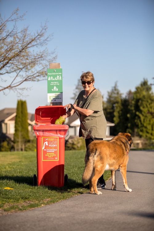 Dog waste container, City of North Vancouver